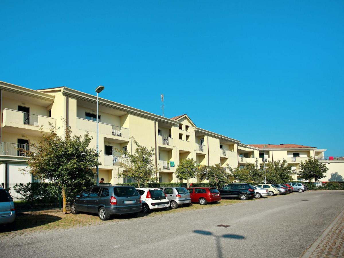 Apartment Robinia-Pinetine-4 By Interhome Duna Verde Exterior photo